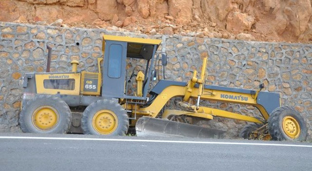 Konya'da greyder istinat duvarına çarptı: 1 ölü