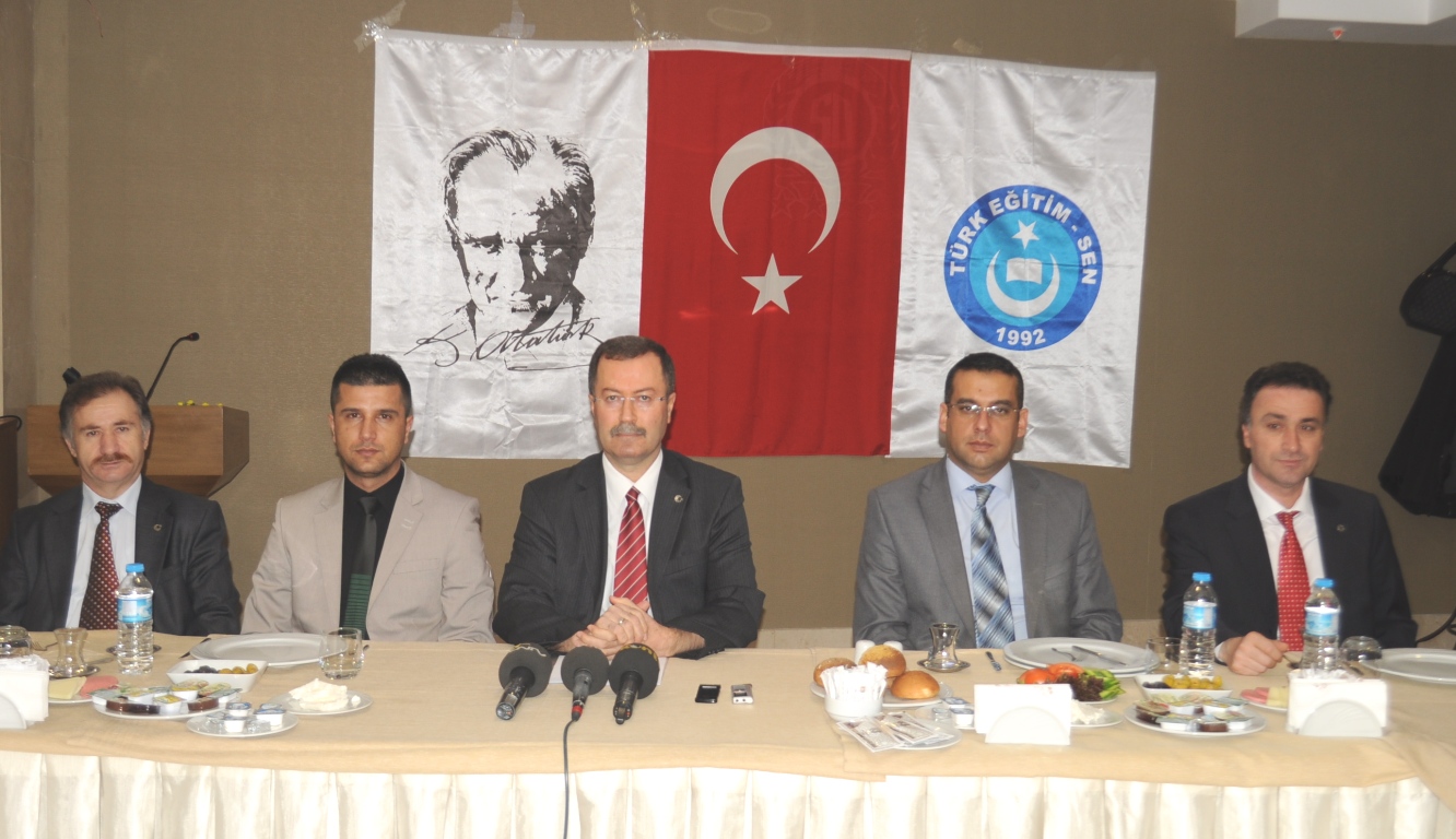 Türk Eğitim-Sen Konya “ Toplu sözleşme tarihi hezimete dönüştü”