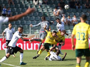 Vitoria Guimaraes haftayı bir puanla kapattı