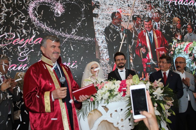 Başkan Akyürek oğlununu nikahını kıydı