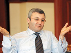 Ulusalcı Özkan, Obama'dan yardım istedi!