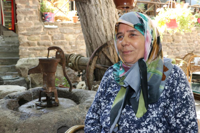 400 Yıllık Evini Turistlere Açan Havva Teyze, Kendi İşinin Patronu Oldu