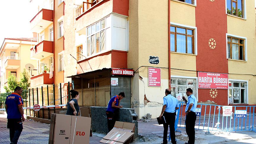 Konya'da 5 Katlı Bina Çökme Tehlikesine Karşı Boşaltıldı