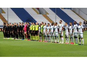 Eski dostlar karşı karşıya geldi