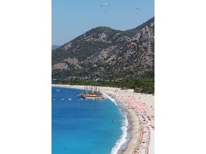 Güney Ege'de sahiller ve tesisler doldu