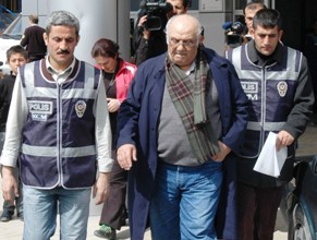 Okyanus şüphelisi sandıkta yakalandı