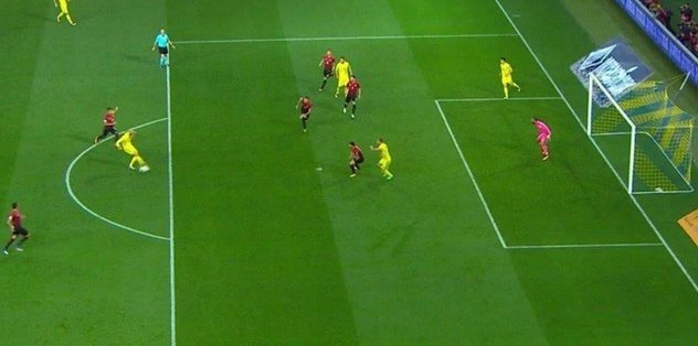 İlk gol ofsayt, ikinci gol aut!