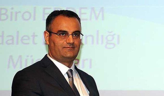 Eski müsteşar'ın eşini korsan kararla tahliye etmeye kalktı...