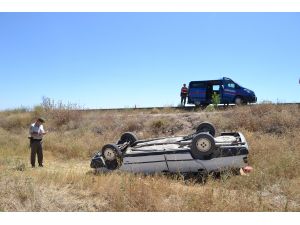Aksaray'da otomobil şarampole devrildi: 5 yaralı