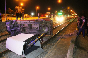 Konya'da Kamyonet, Hareket Halindeki Tramvayın Önüne Düştü
