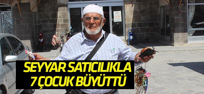 Ekmeğini 47 yıldır caddelerde kazanıyor