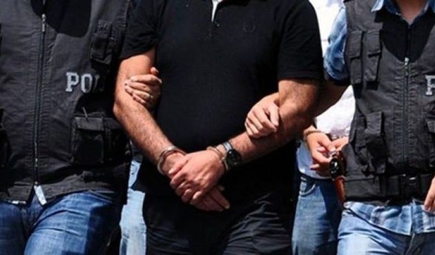 İzmir merkezli FETÖ/PDY operasyonu:20 kişi gözaltına alındı