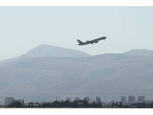 Alman milletvekilleri Konya 3. Ana Jet Üssü'nden ayrıldı