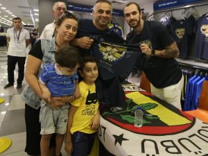 Ramil Guliyev, Fenerbahçeli taraftarlarla buluştu