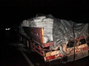 TIR, Seyir halinde yandı