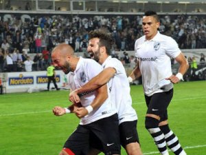 Vitoria Guimaraes evinde galip