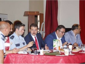 Yunak’ta okulların güvenliği toplantısı yapıldı