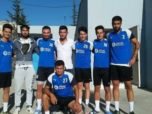 Futbolu bıraktı polis oldu