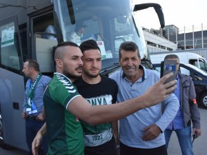 Atiker Konyaspor kafilesi Marsilya'da