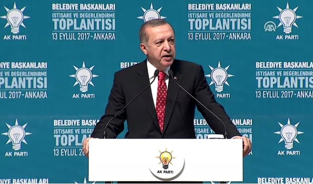 Erdoğan: Belediyelerimiz heykelimi değil hizmete yönelik eserler diksin