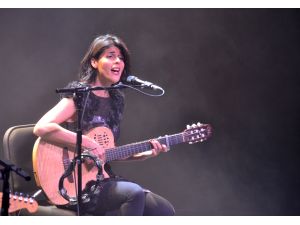 Souad Massi, Zorlu PSM'de konser verdi
