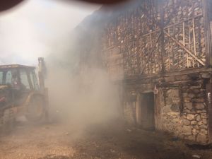 Doğanşar'da yangın