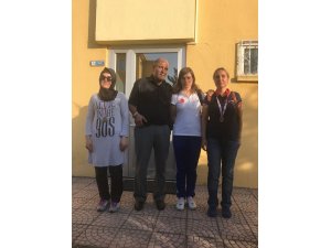Görme engelli halterciler boş dönmediler