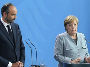 Merkel: Türkiye konusunu Avrupa Konseyinin gündemine aldık