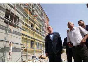 Vali Gül okulları inceledi