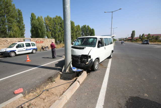 Konya'da Düğün Yolunda Kaza: 5 Yaralı