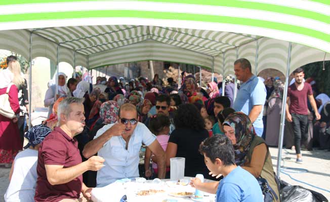 Konya'da Şehit Uzman Çavuş Erol için yemek!