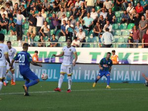 Lidere farklı çelme!