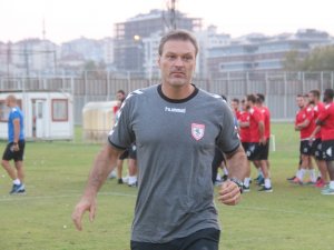 Alpay Özalan ile devam