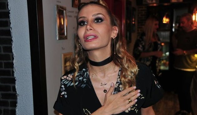 Şarkıcı İrem Derici yoğun bakımda!