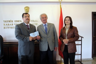 Deri paraları Kaymakamlığa teslim