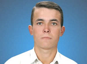 Güvercin yakalamak isterken damdan düştü