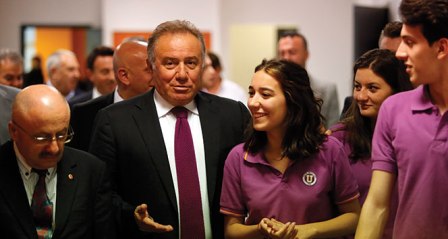 Uğur Okullarından İzmir Karşıyaka’ya büyük yatırım