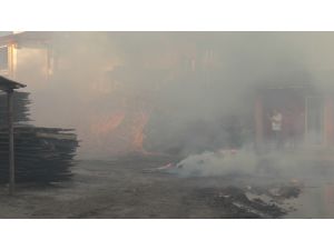 Düzce'de fabrika yangını