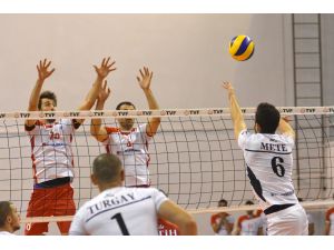 Voleybol: Efeler Ligi