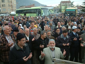 Akşehir'den 226 kişi umreye gitti