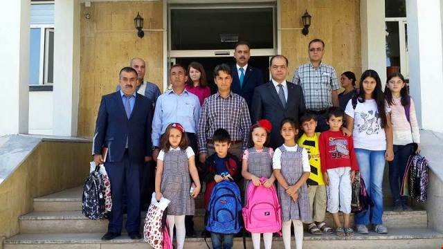 Seydişehir polisinden öğrencilere yardım
