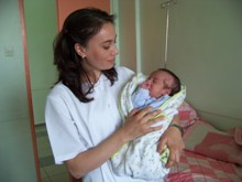 Bebek cami avlusunda bulundu