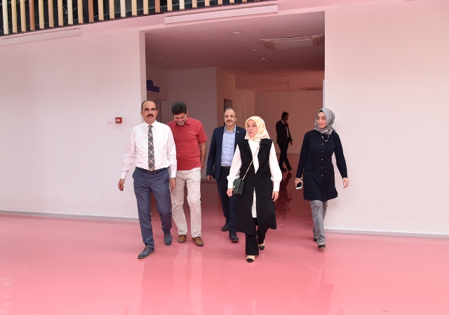 SOBE'de 40 öğrenci eğitimi alıyor