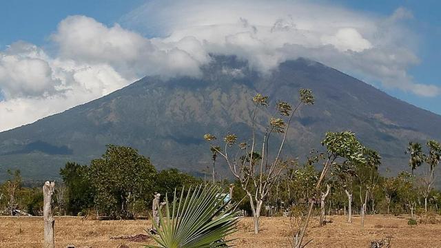 Agung Yanardağı faaliyete geçti