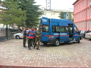 Çeşitli suçlardan aranan 2 kişi yakalandı