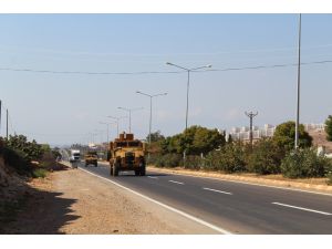 Suriye sınırına askeri sevkıyat sürüyor