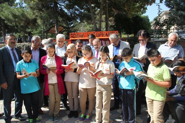 Nevşehir’e sokak kütüphanesi kuruldu