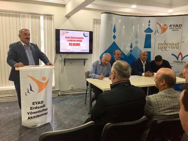 AK Parti Konya Milletvekili Halil Etyemez, yeniden EYAD Genel başkanı seçildi