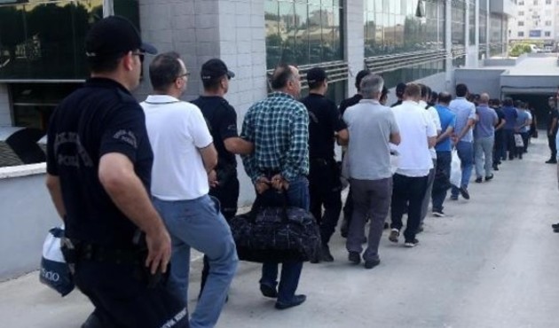 Mersin'de iş adamlarına FETÖ operasyonu: Çok sayıda gözaltı var