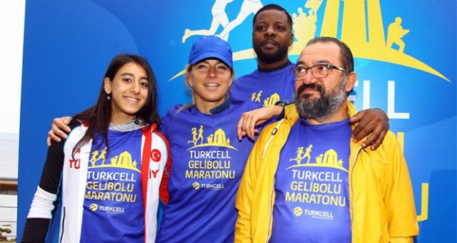 Ünlüler Gelibolu’da barış için koştu